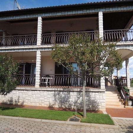 Ferienwohnung Rosmarin Пореч Екстериор снимка