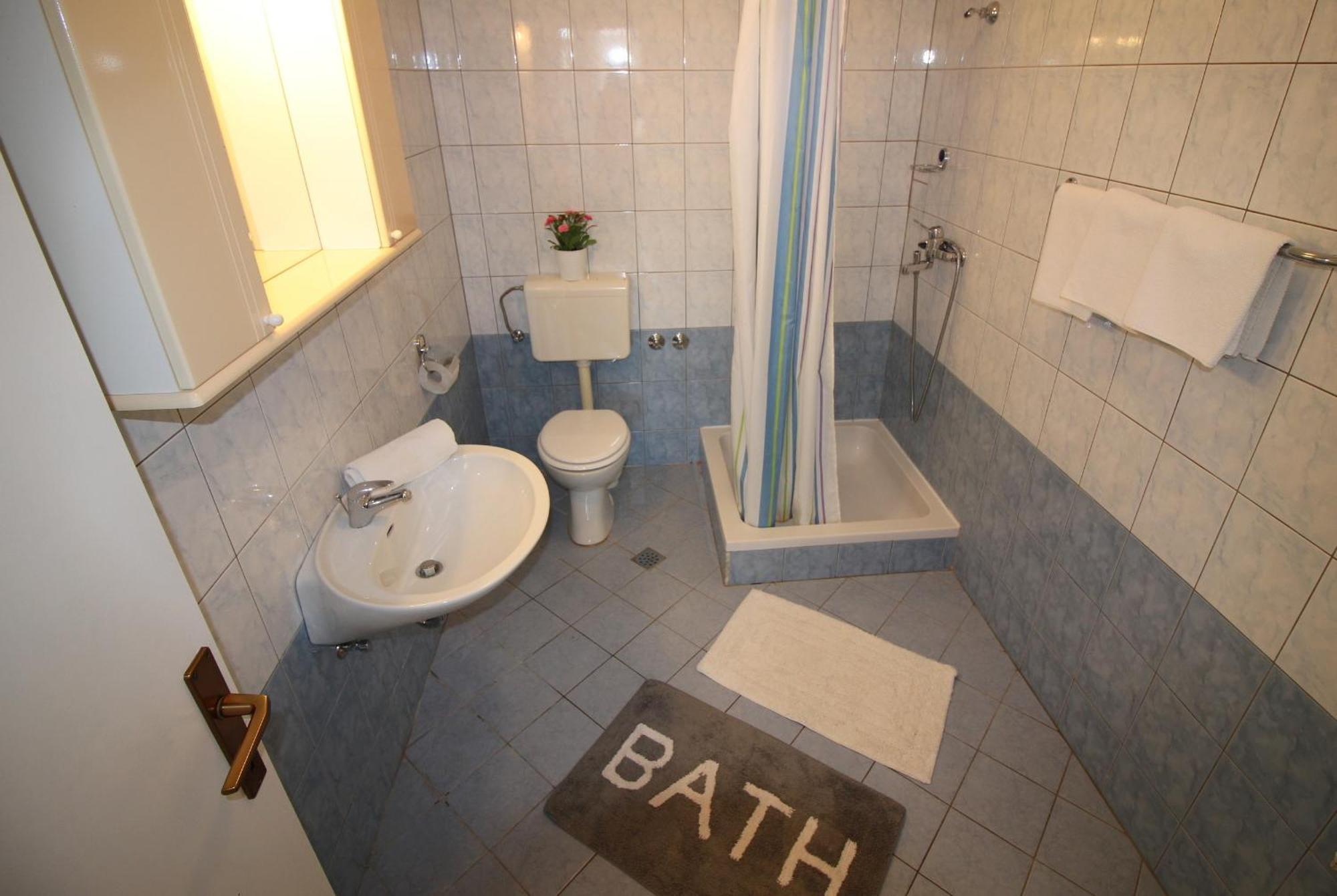 Ferienwohnung Rosmarin Пореч Екстериор снимка