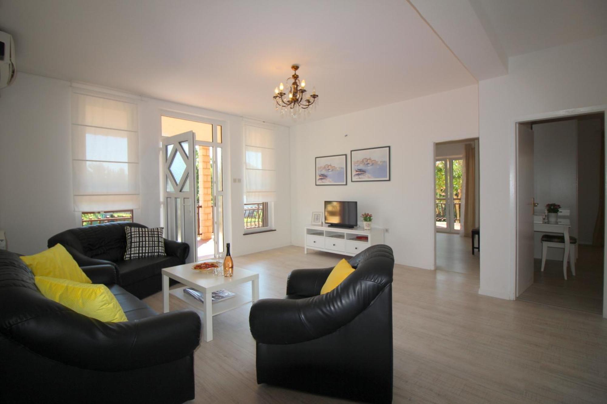 Ferienwohnung Rosmarin Пореч Екстериор снимка
